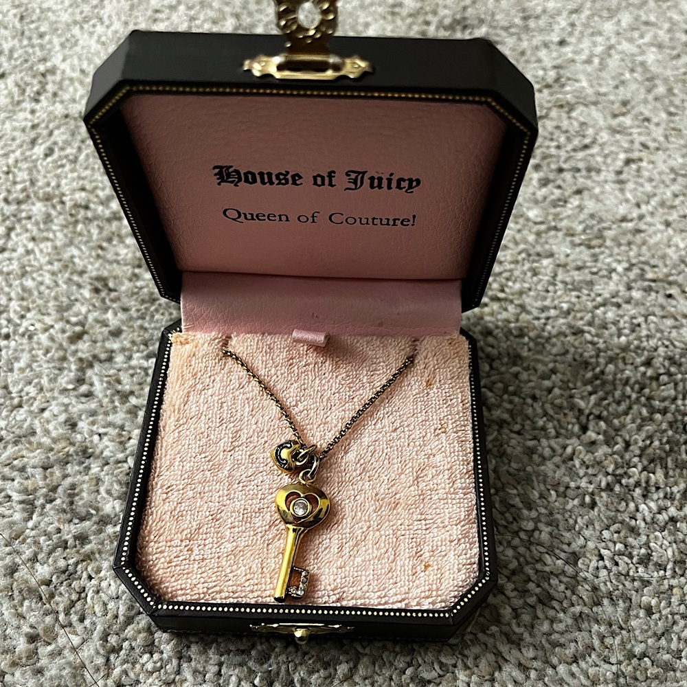 Juicy Couture Classy Key Necklace